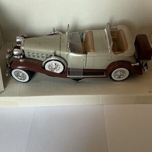 1932 Cadillac Sport Phaeton Model Car